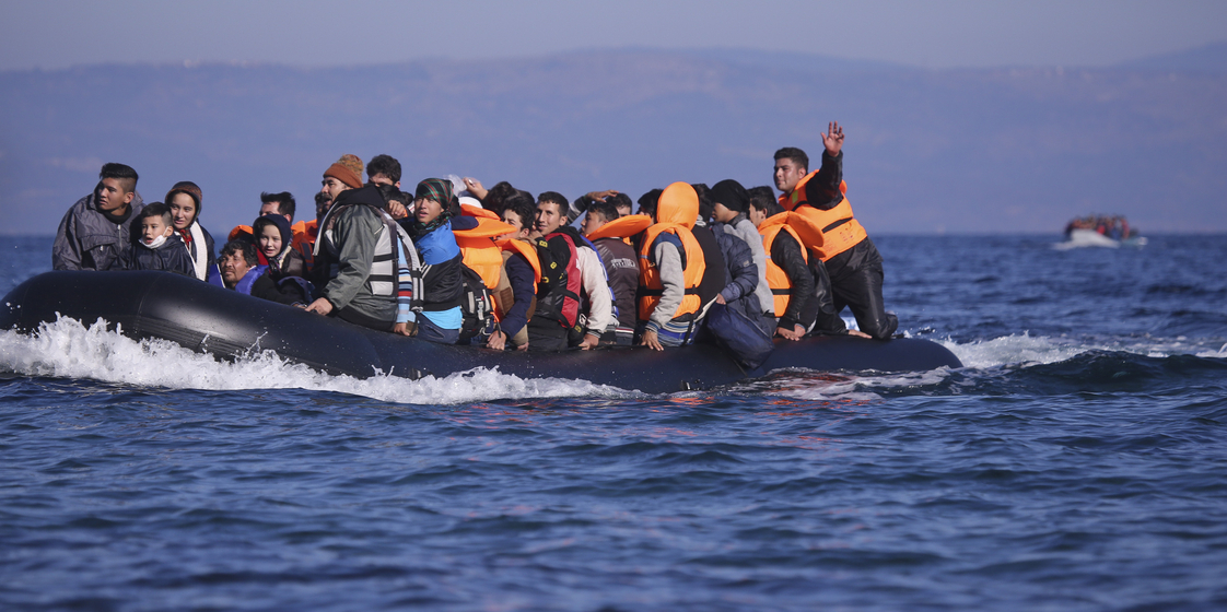 migranti in mare